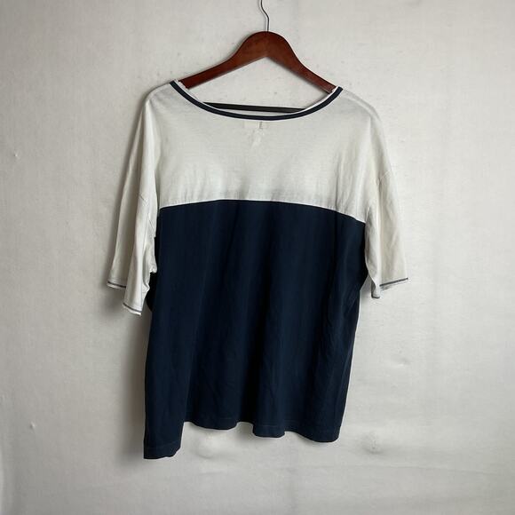 NFL Team Apparel Womens V Neck New England Patriots Logo Tee Short Sleeve 2XL - Picture 3 of 9